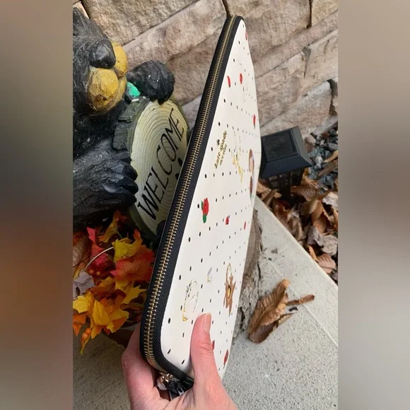 Authentic KATE SPADE Saffiano leather beauty & the beast laptop zip case - Picture 3 of 10